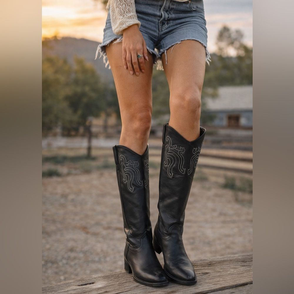 Women's Black Embroidered Heeled Knee-High Boots